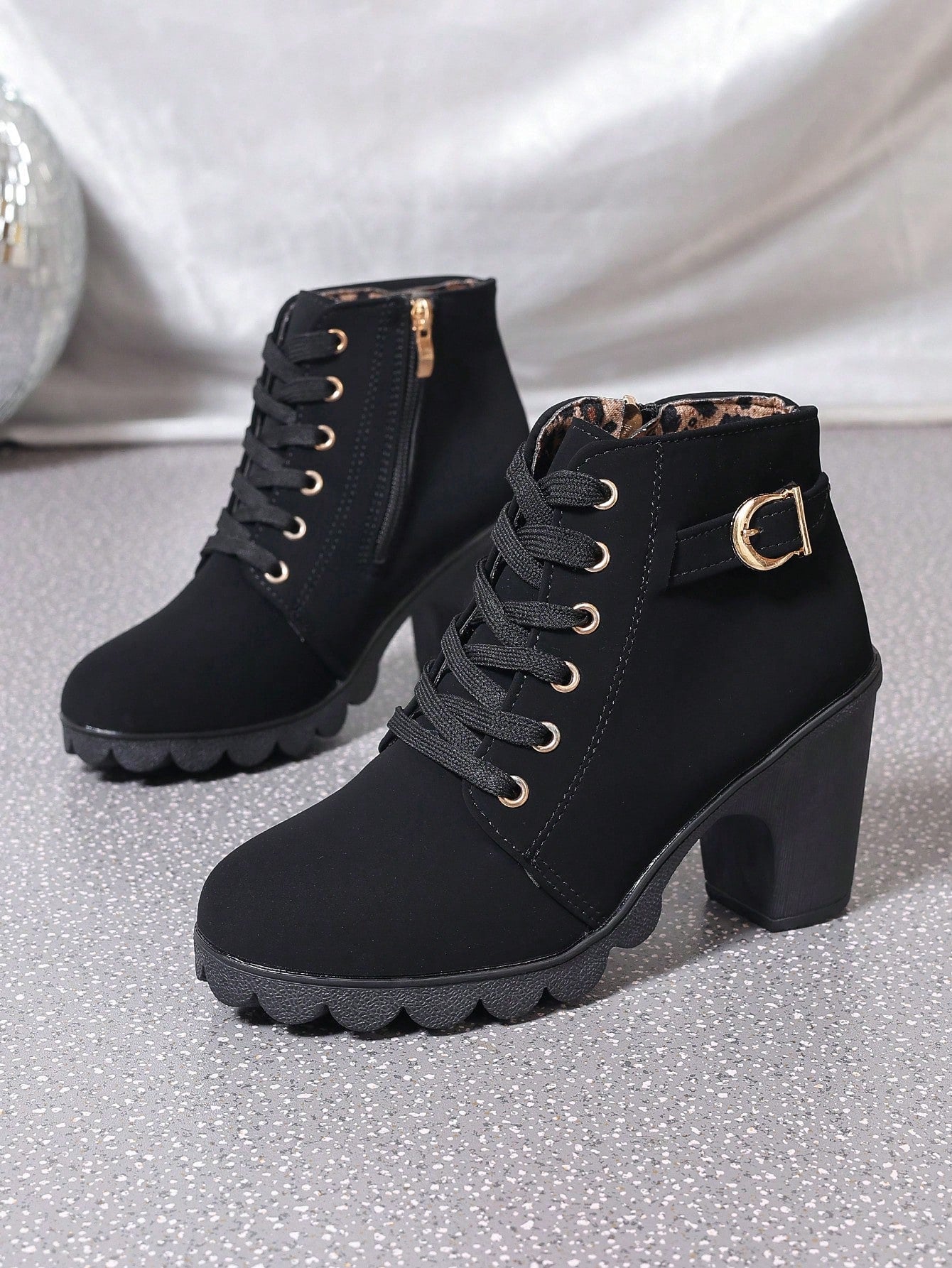 New Arrival Autumn/Winter High Heel Cross Strap Short Boots, Thick Heel Leather Boots for Women